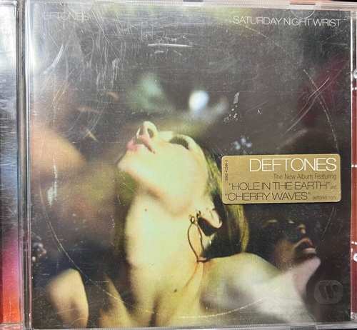 Deftones – Saturday Night Wrist